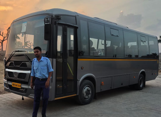 16 seater marcopolo imported mini coach with toilet washroom hire delhi